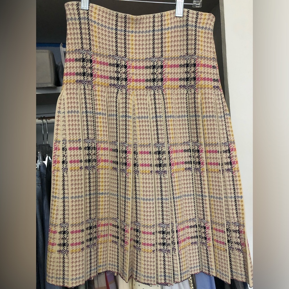 Apparalel houndstooth pleated knee length skirt